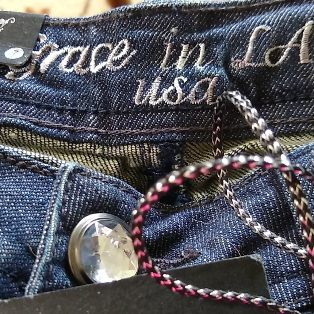 Jeans, Grace in LA - Picture 4 of 5